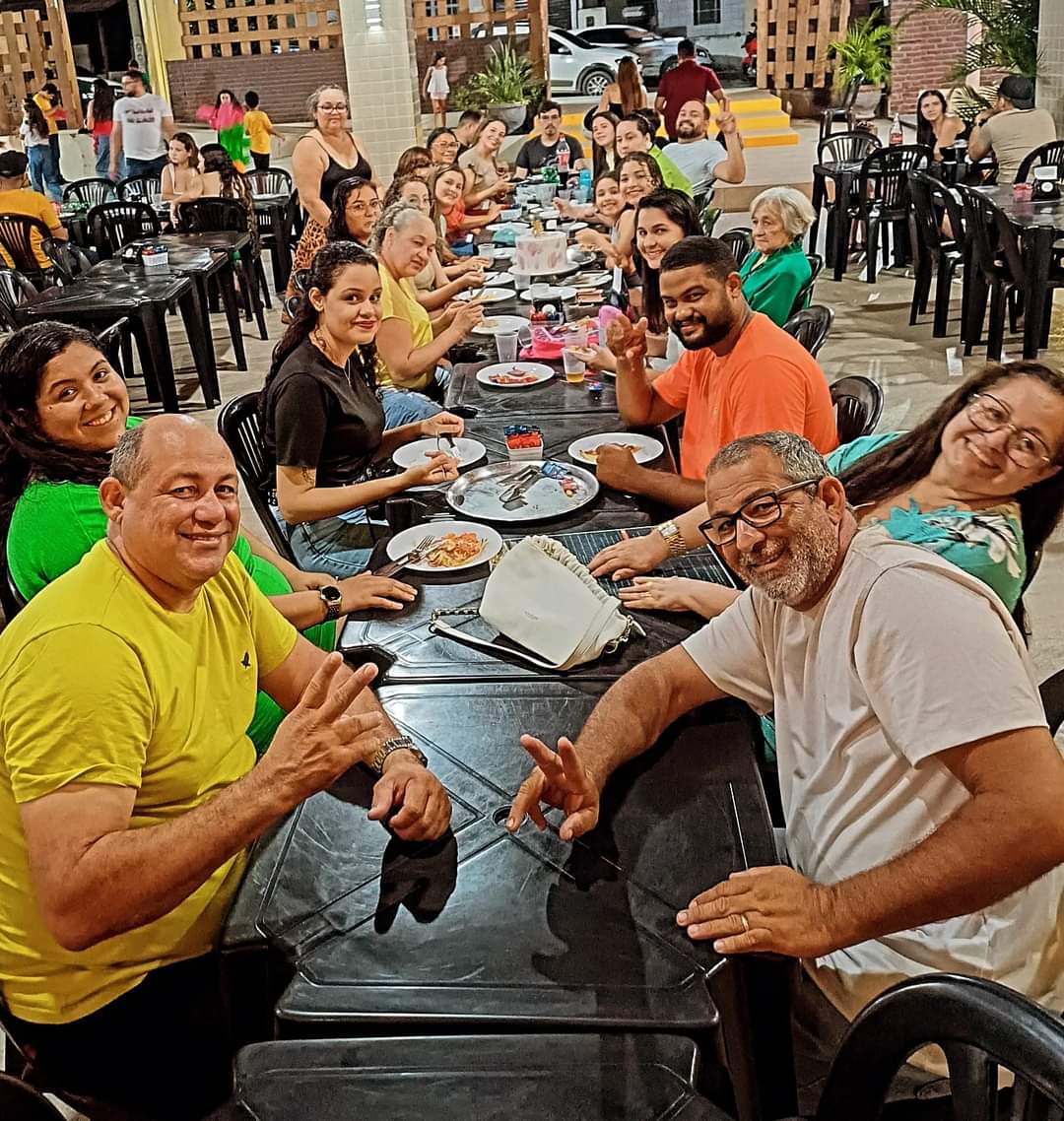 FAMILIA DE MACAÚBA