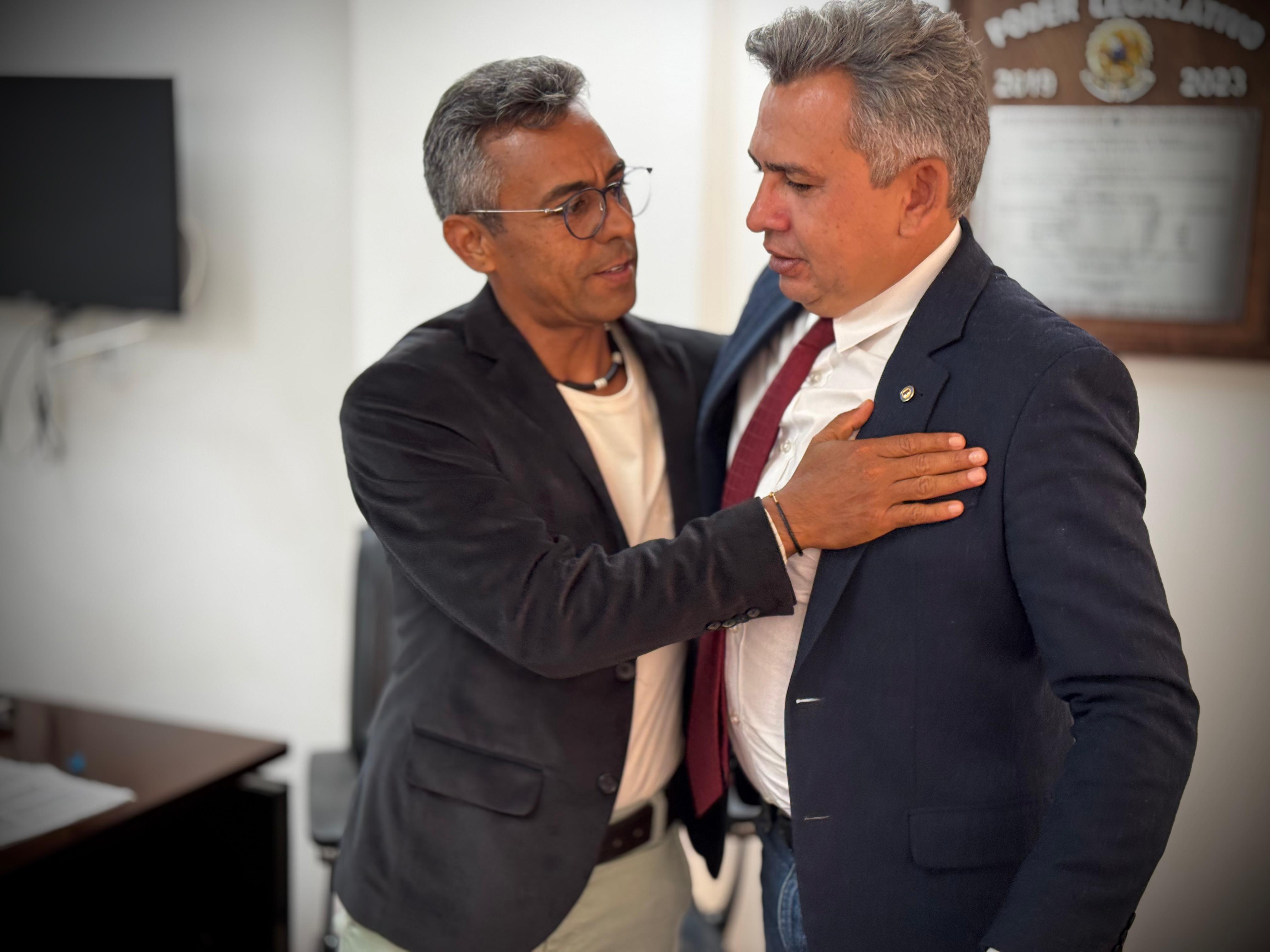 CACIQUE E DORIEL