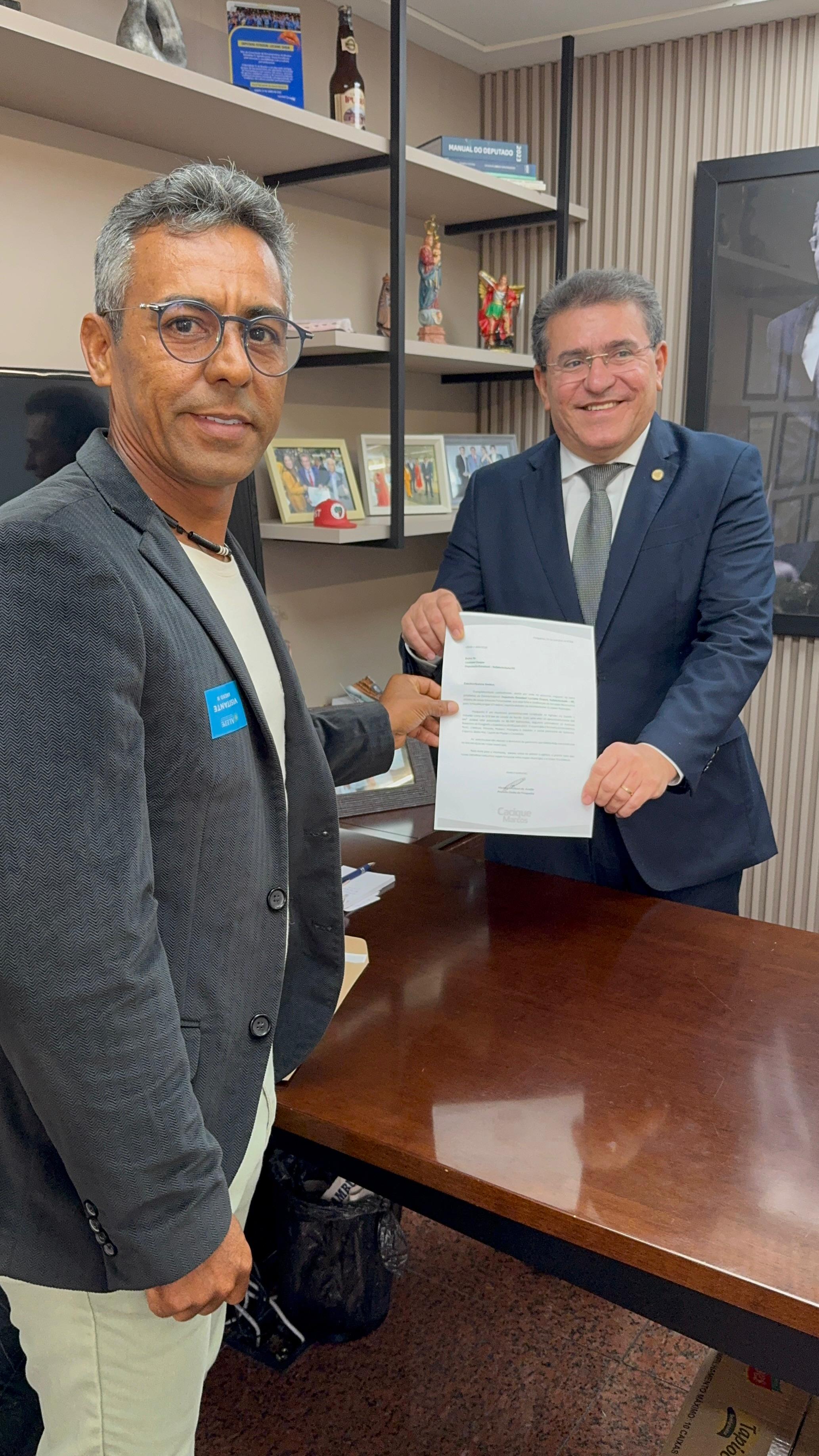 CACIQUE E LUCIANO DUQUE