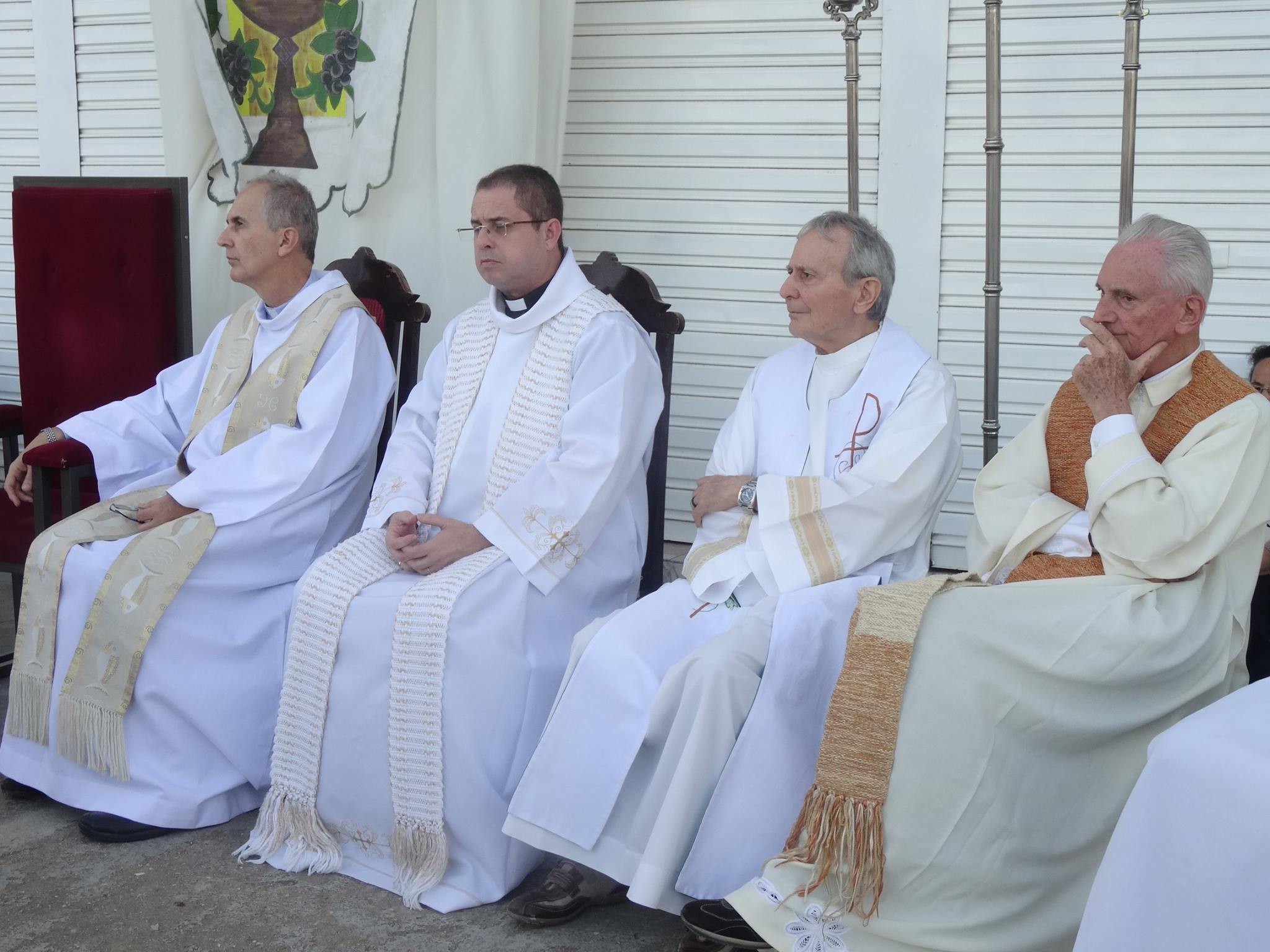 SACERDOTE