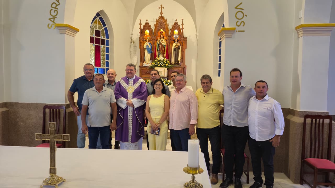 GUTO, AO LADO DE AUTORIDADES